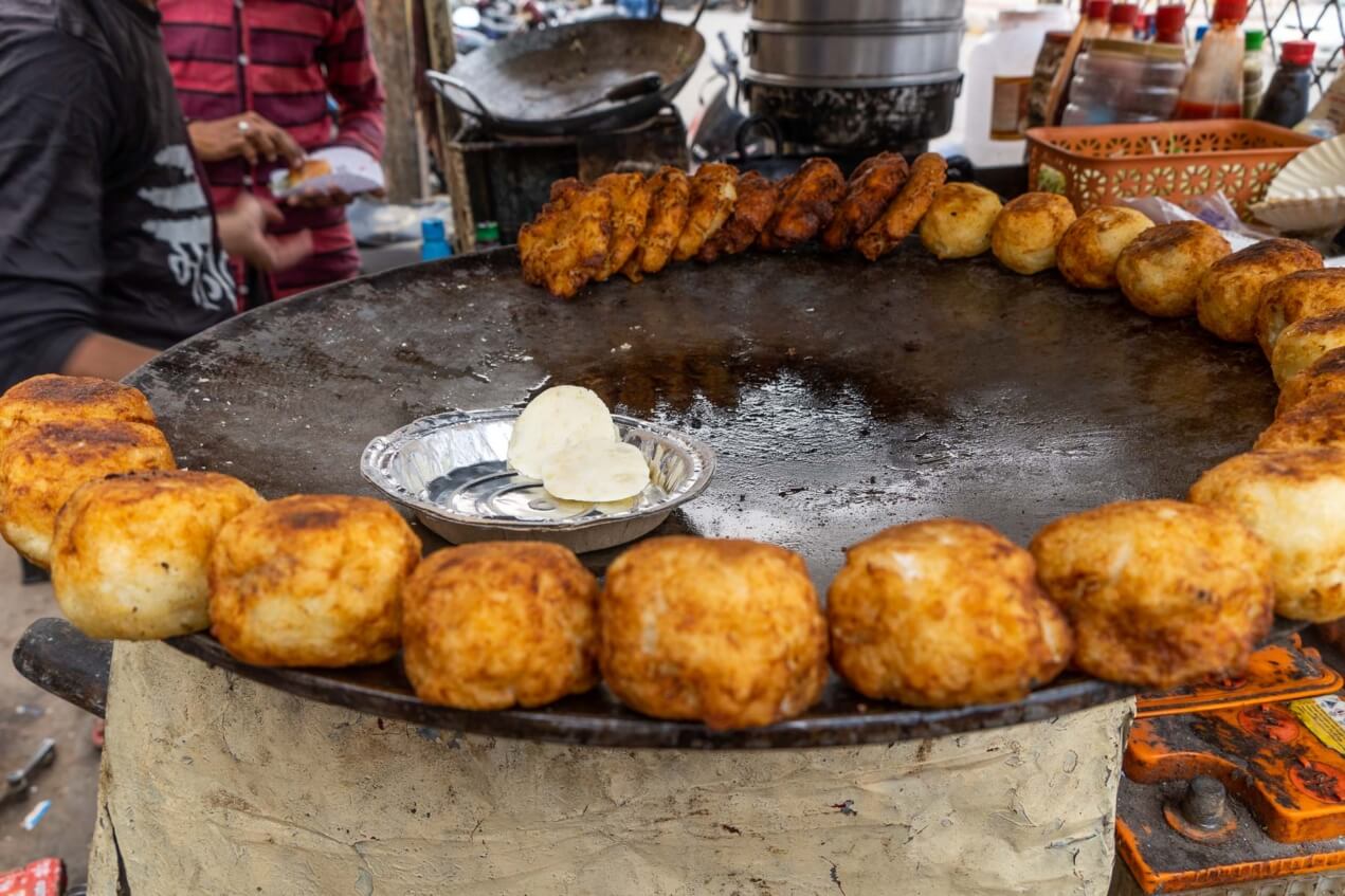 food tasting tour
